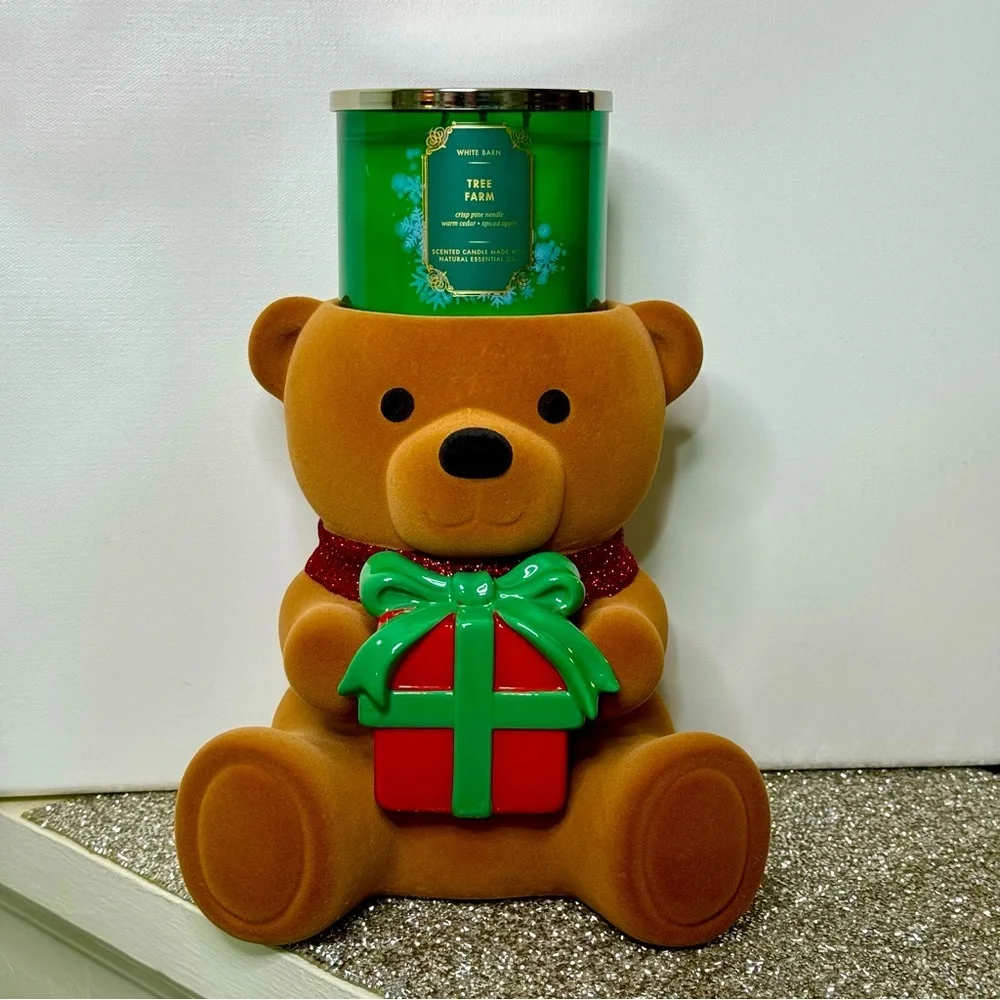 Bath & Body Works Christmas Bear & Present Candle Holder & Tree Farm Candle NWT